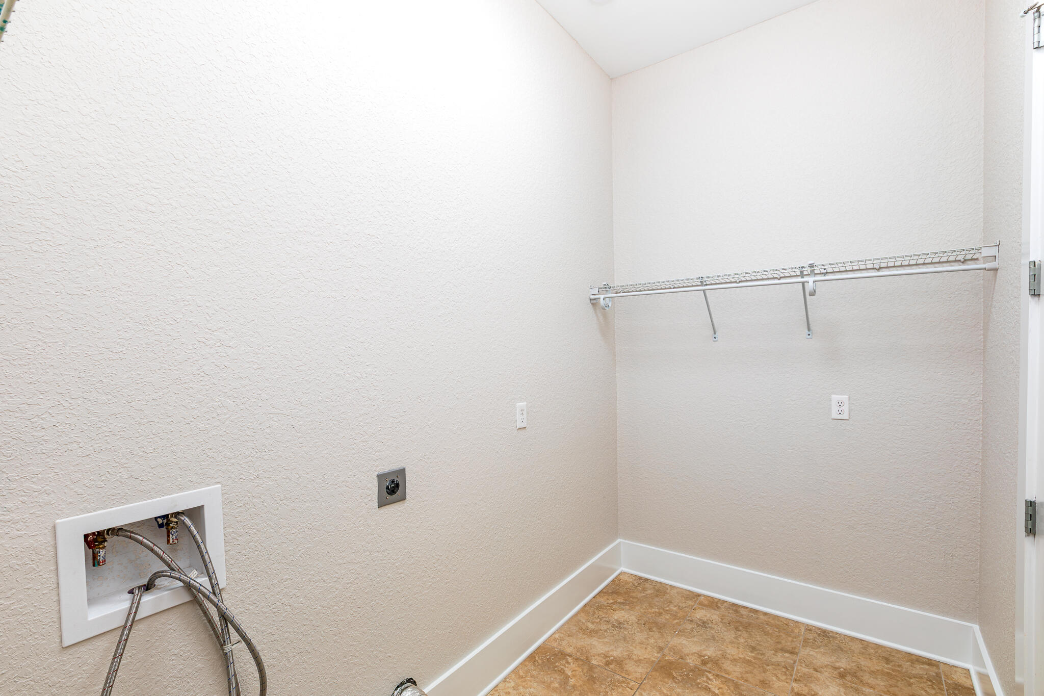 995 Airport Road, Unit 54 Destin, FL 32541 - Photo 13 of 31 a view of a small space