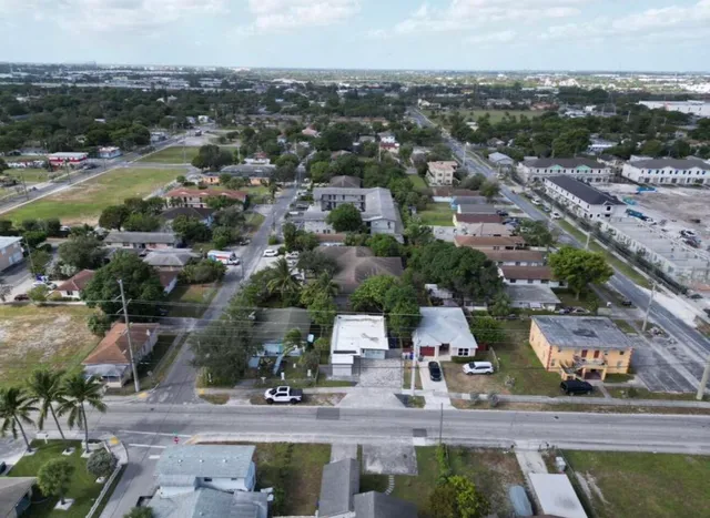 an aerial view of multiple house