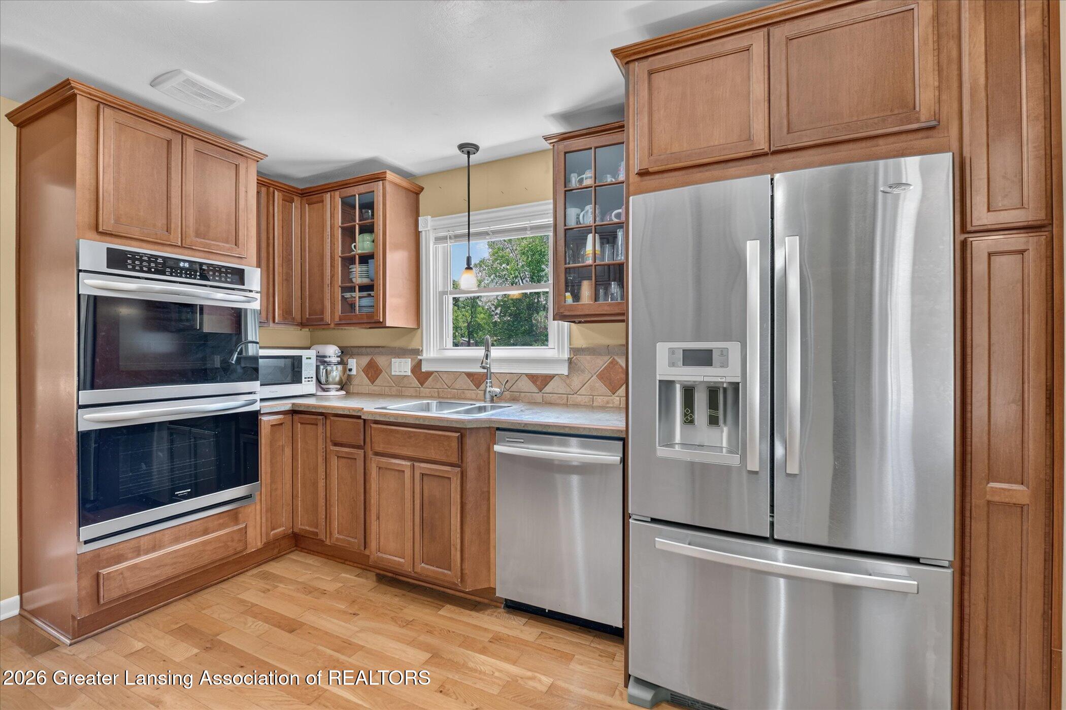 876 Riverside Drive Portland, MI 48875 - Photo 6 of 60 20-876-Riverside-Dr-WindowStill