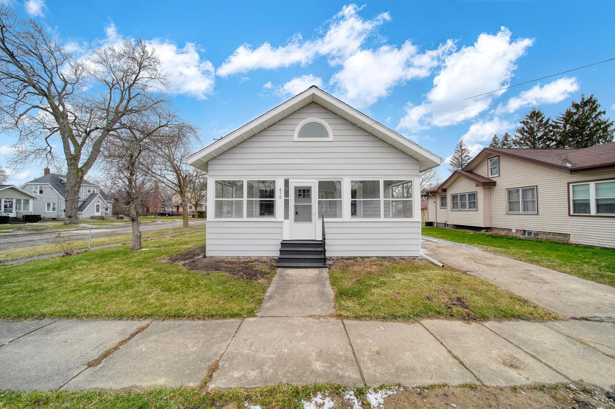 610 Seventh Street Jackson, MI 49203 - Photo 2 of 38 2