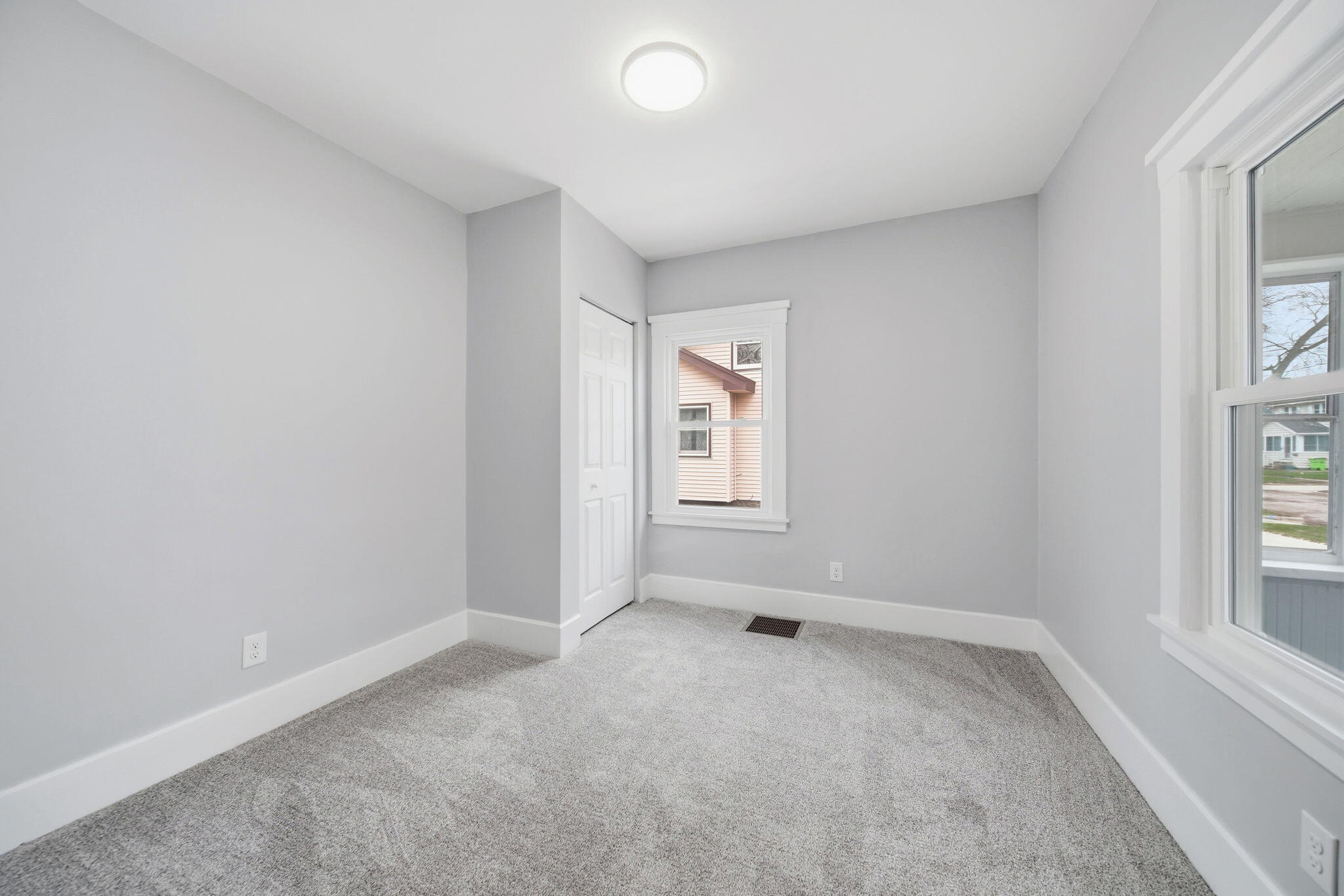 610 Seventh Street Jackson, MI 49203 - Photo 9 of 38 9
