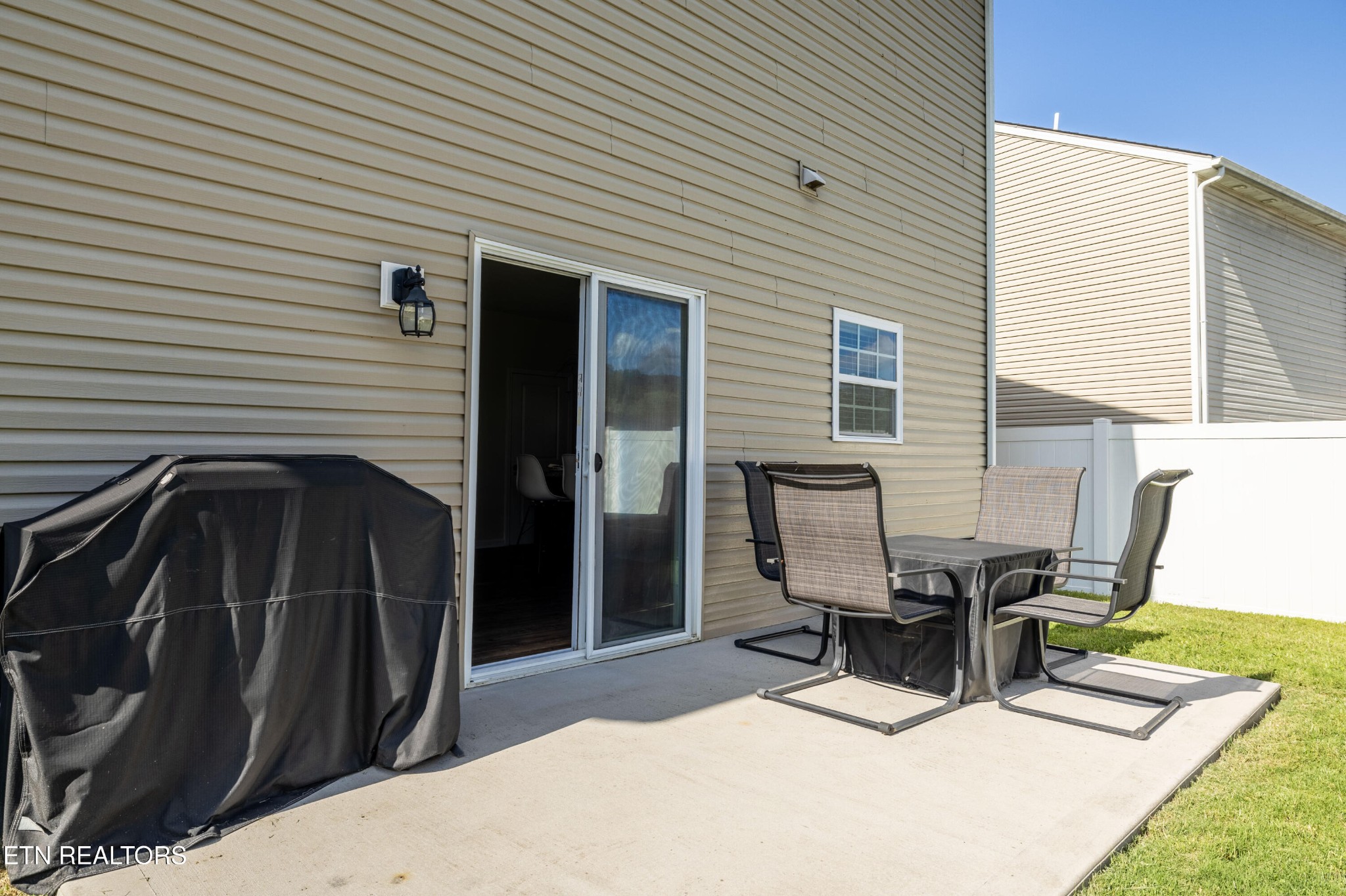 6150 Pembridge Road Knoxville, TN 37912 - Photo 34 of 34 a view of backyard with sitting area