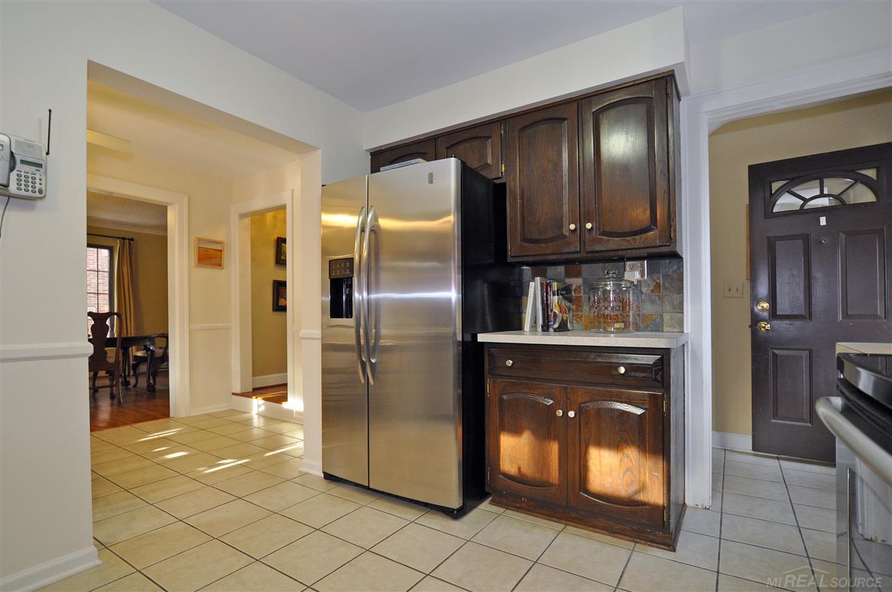 1215 Harvard Road Grosse Pointe Park, MI 48230 - Photo 15 of 34