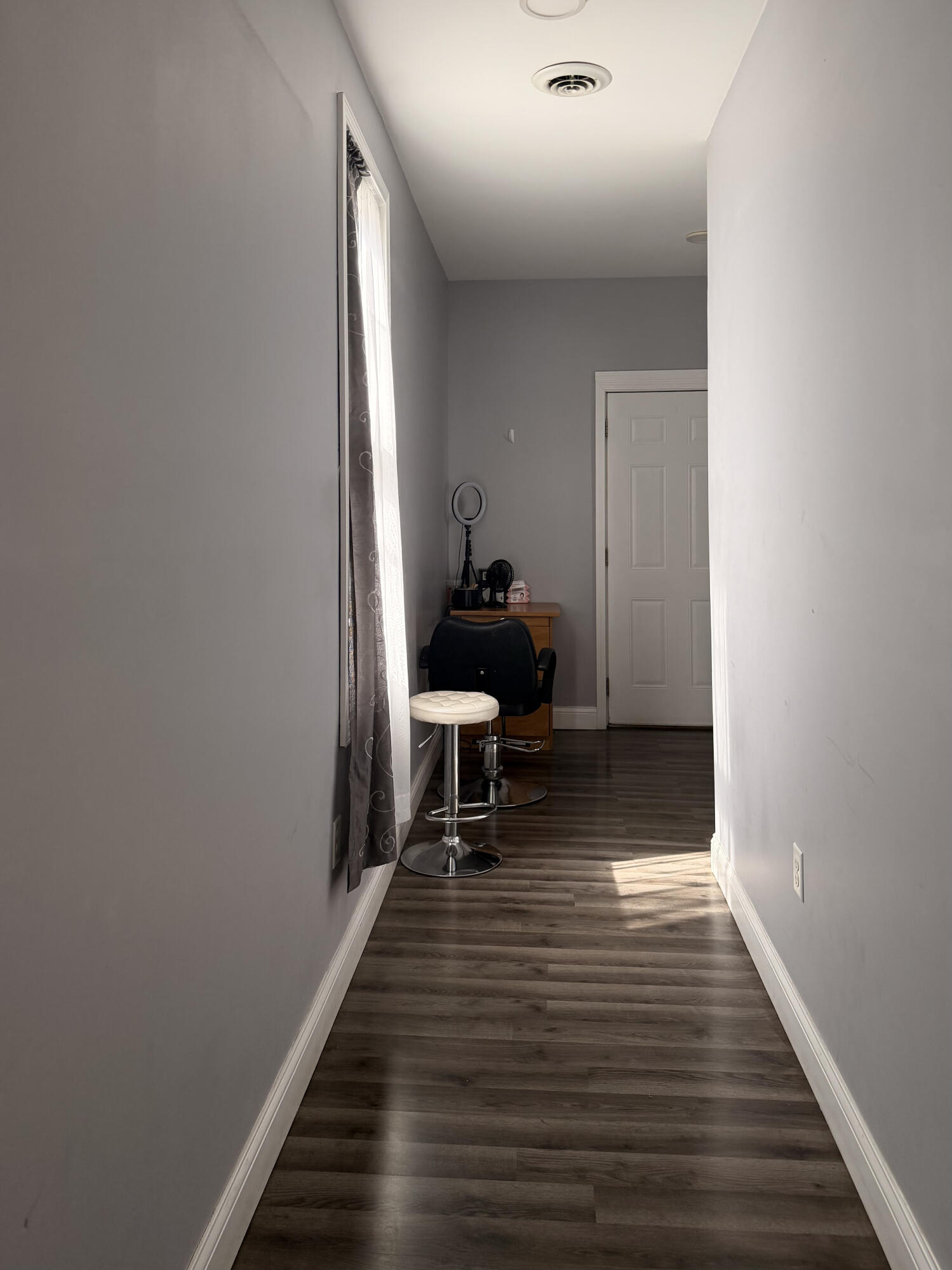 2136 South 16th Street, Unit 2138 Milwaukee, WI 53215 - Photo 9 of 21 Hall Upper