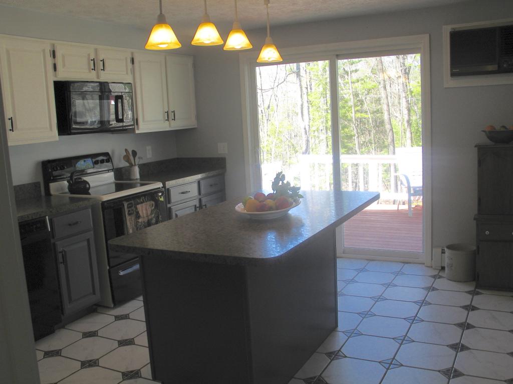 20 Holts Point Road Hampstead, NH 03841 - Photo 10 of 28