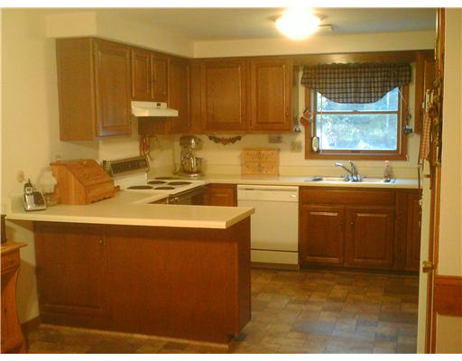 179 Fenner Hill Road Hopkinton, RI 02832 - Photo 4 of 11 Kitchen. 21X11INCLUDES SITTING AREA