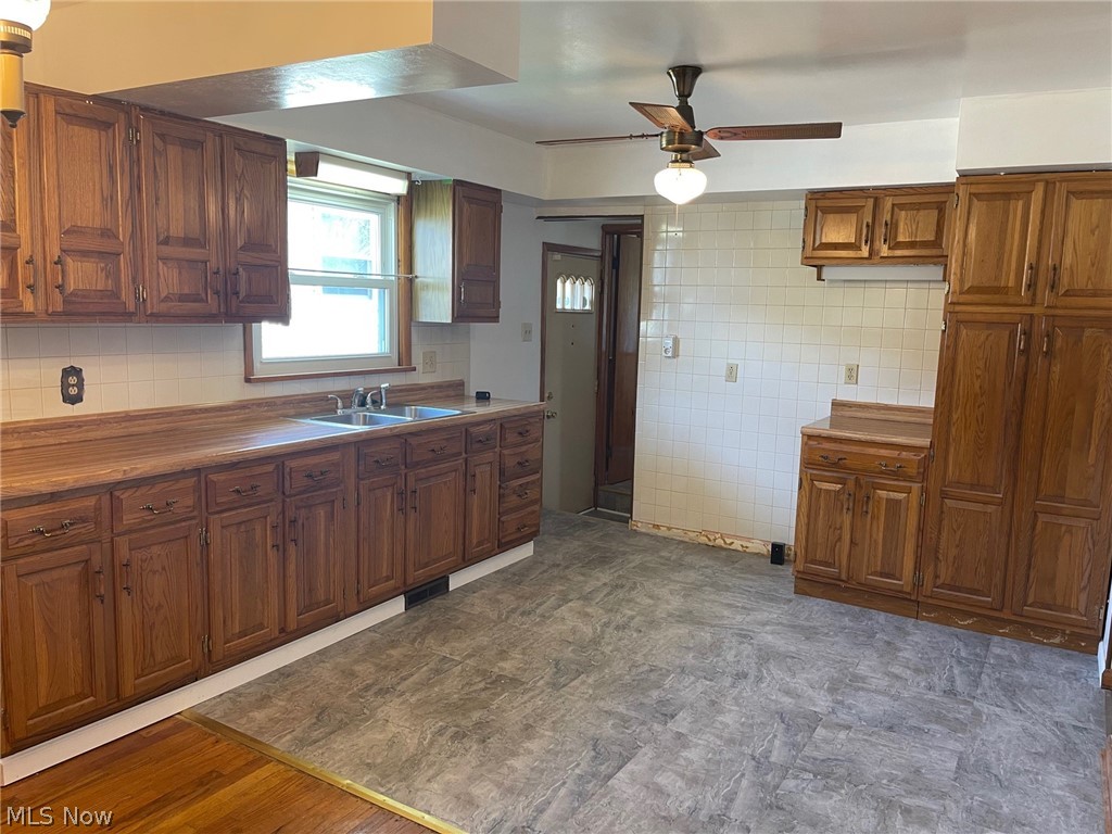461 Stanley Road Akron, OH 44312 - Photo 5 of 26
