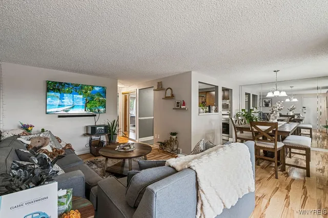 $179,900 | 179 Old Lyme Drive, Unit 7, Amherst, NY 14221