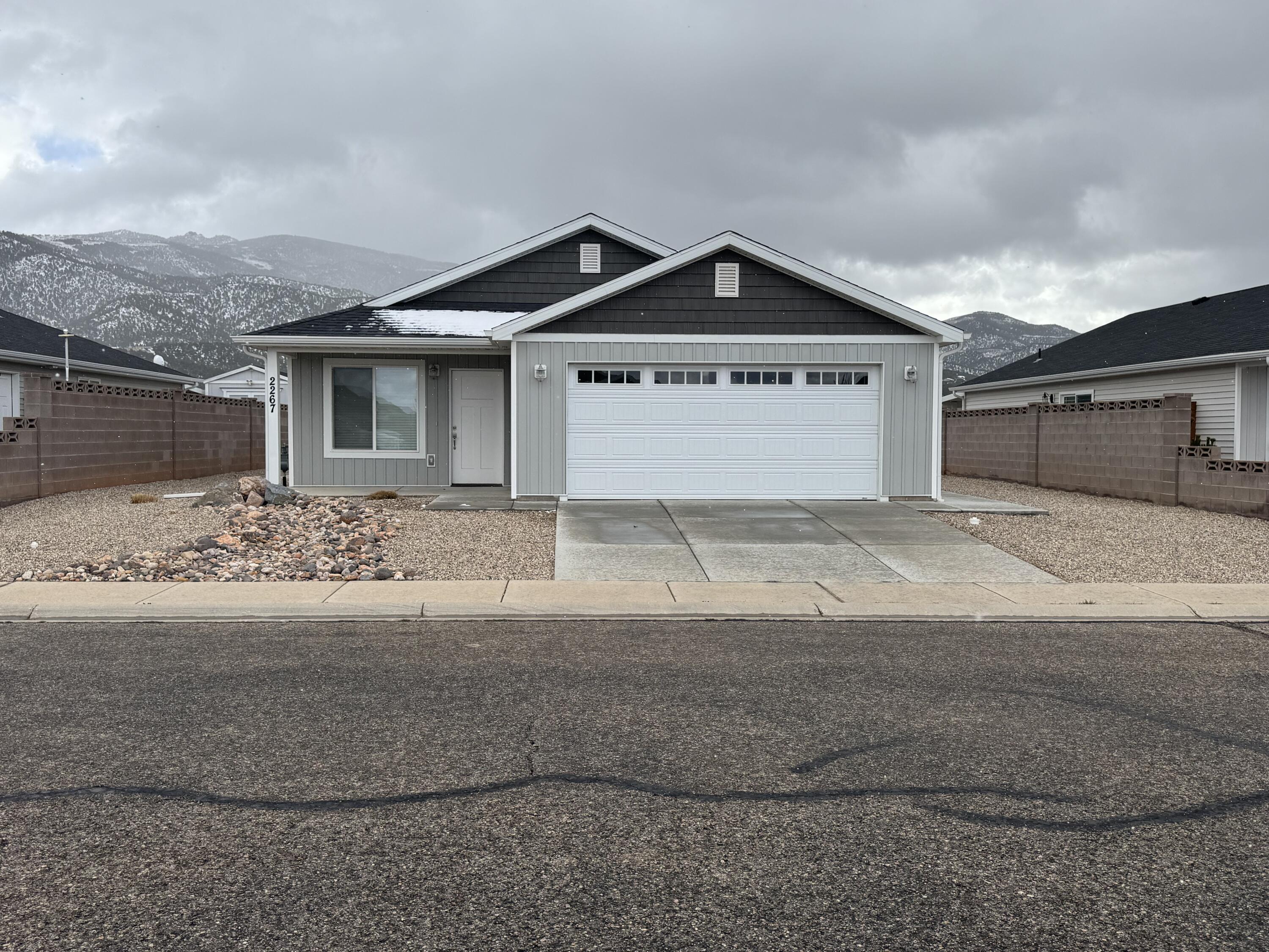 2267 475 South Parowan, UT 84761 - Photo 1 of 29 Yarbro Front A