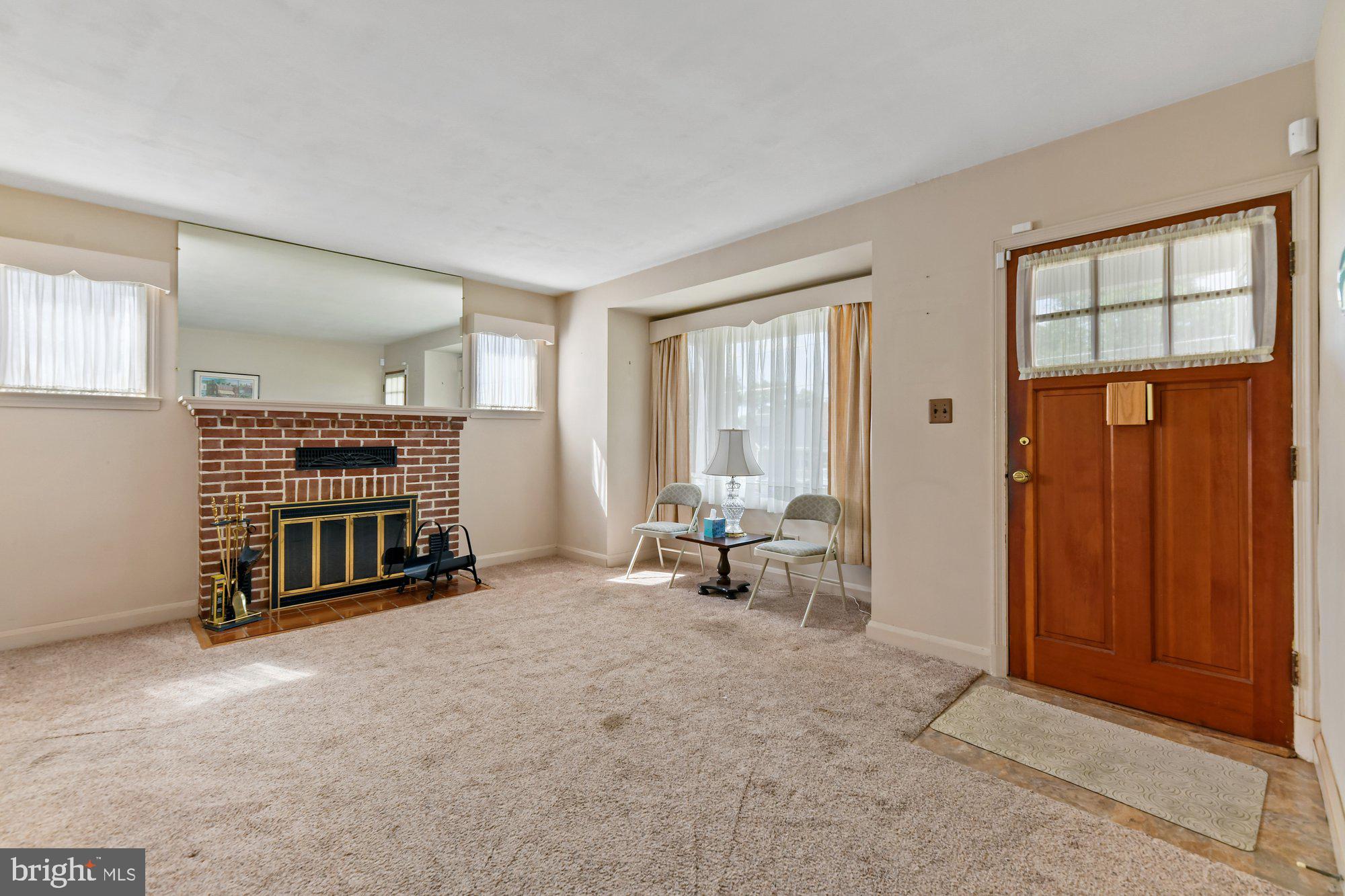 2812 5th Avenue Baltimore, MD 21234 - Photo 10 of 39 THERE ARE HARDWOODS UNDER THE CARPET!!