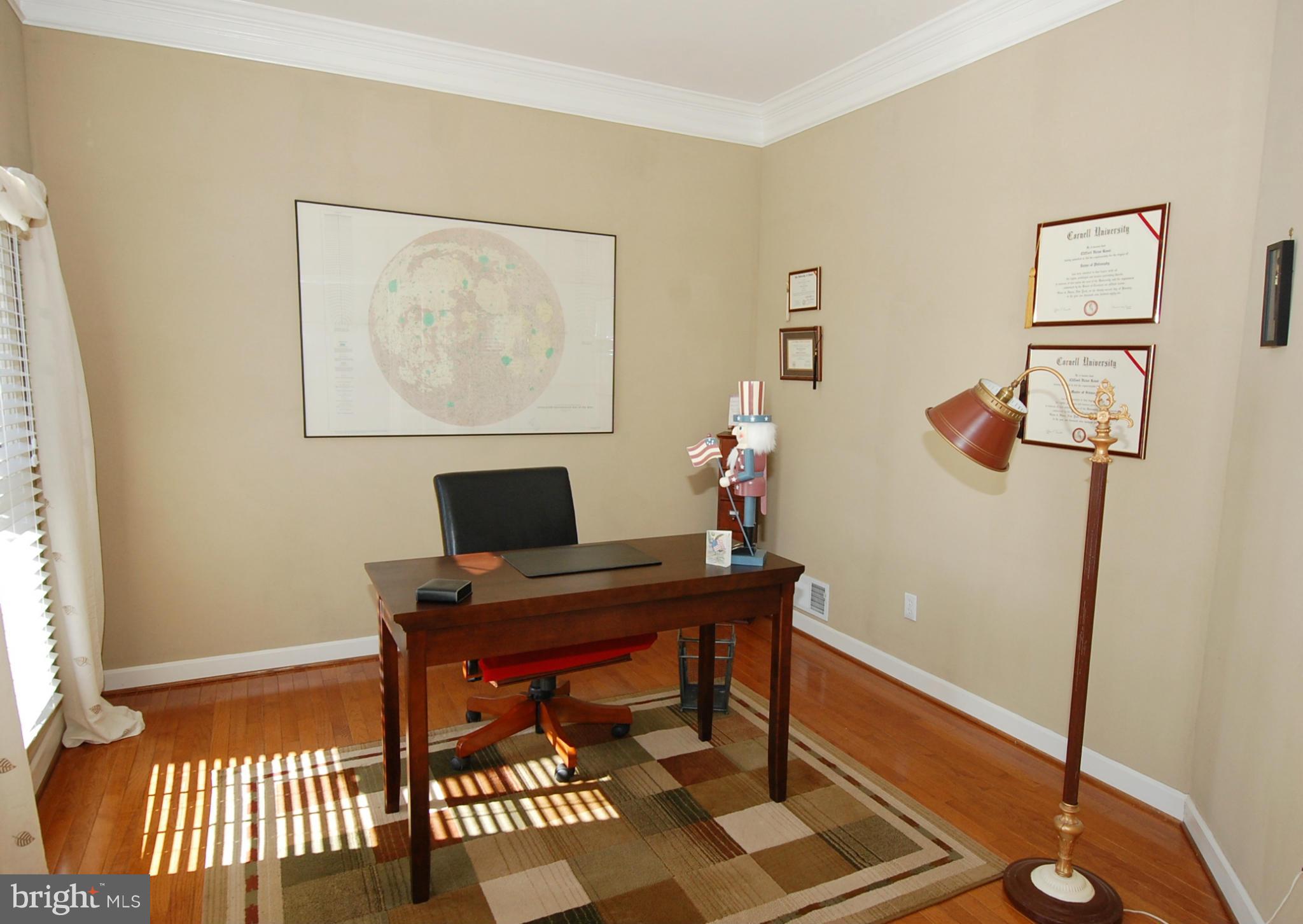 9609 Watkins Road Gaithersburg, MD 20882 - Photo 5 of 30 Main Level Office