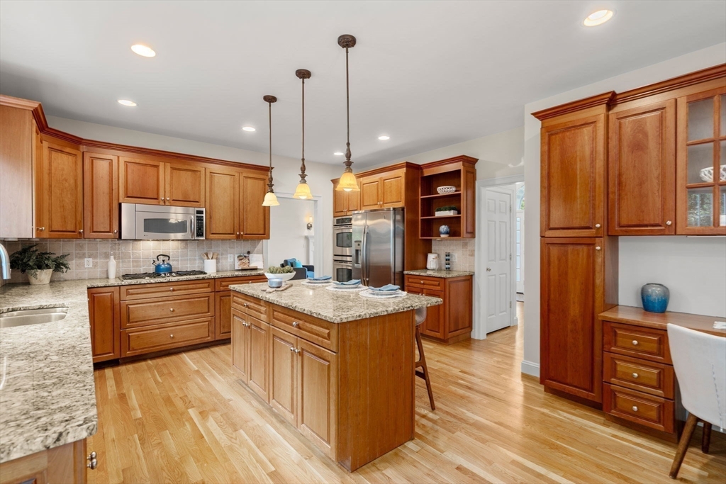 41 Oriole Road Medfield, MA 02052 - Photo 13 of 41 Gallery Image 13