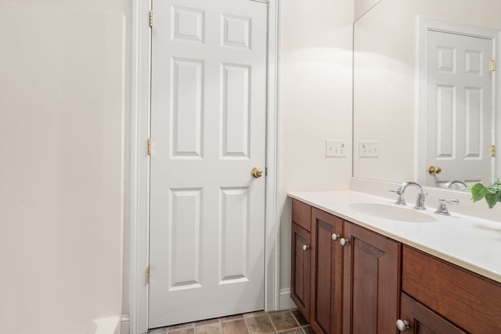 41 Oriole Road Medfield, MA 02052 - Photo 25 of 41 Gallery Image 25