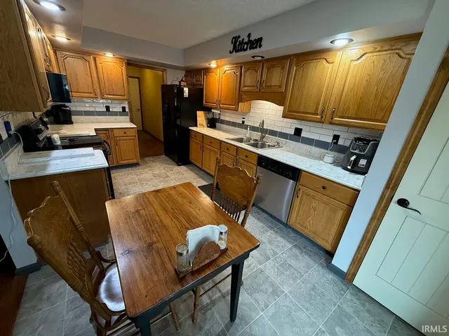 $369,900 | 331 Southbrook Drive, Evansville, IN 47711