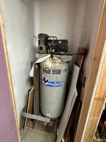 $369,900 | 331 Southbrook Drive, Evansville, IN 47711