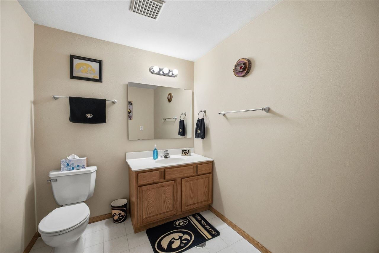 3516 Prairie Creek Road Southwest Cedar Rapids, IA 52404 - Photo 28 of 34 Gallery Image 28