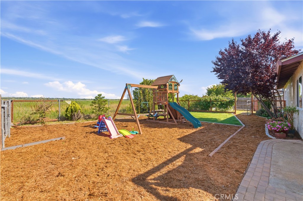 9 Niagara Way Chico, CA 95928 - Photo 4 of 39