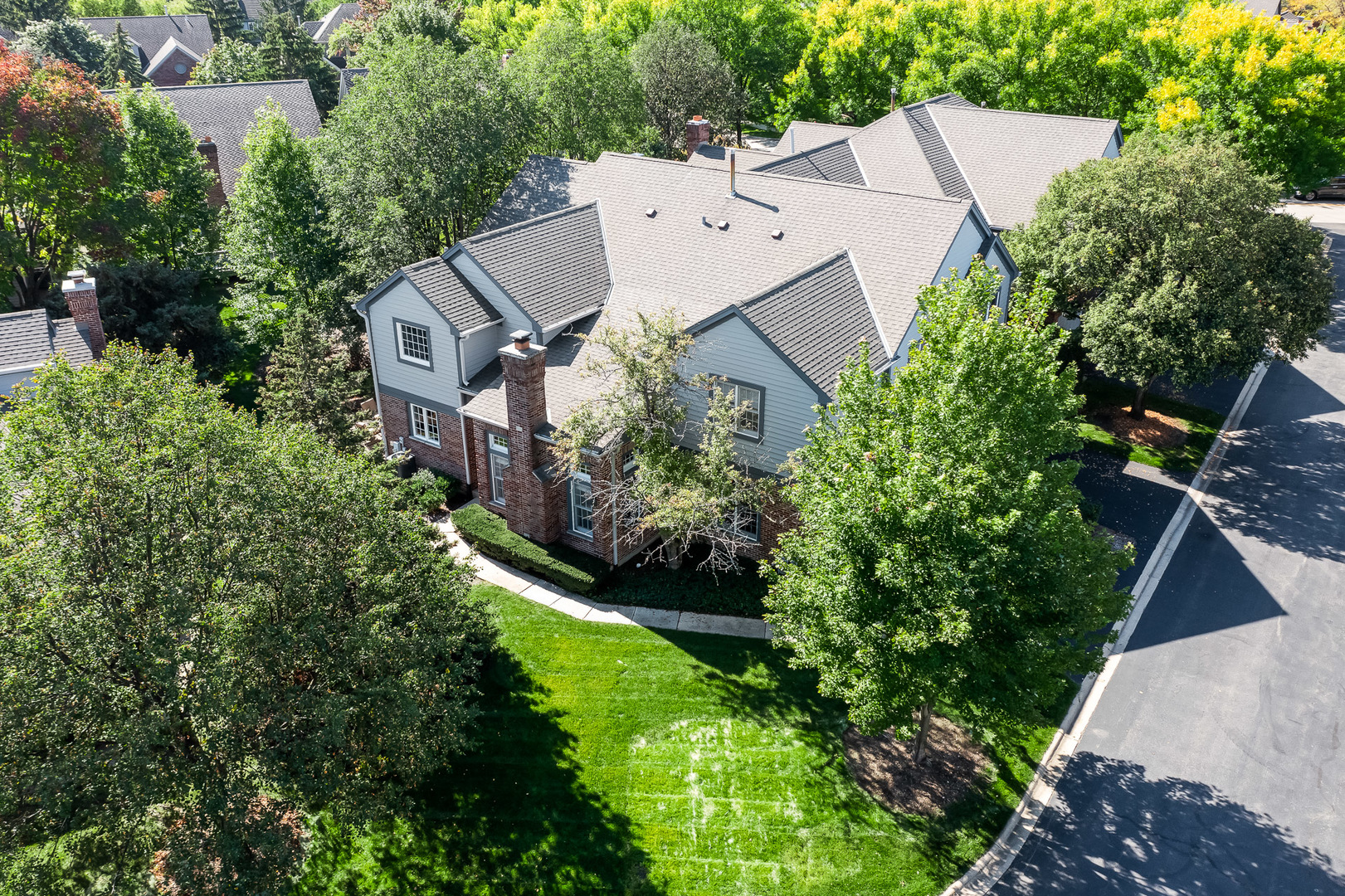 75 Trent Court Burr Ridge, IL 60527 - Photo 11 of 19 Gallery Image 11