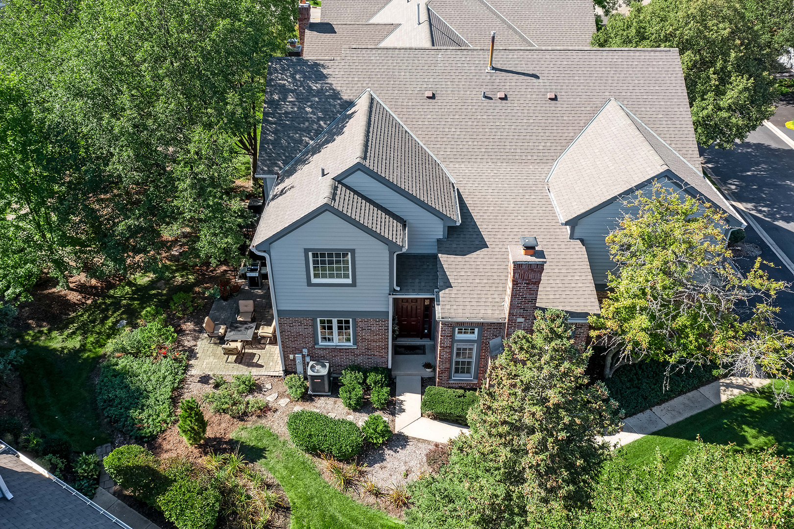 75 Trent Court Burr Ridge, IL 60527 - Photo 12 of 19 Gallery Image 12