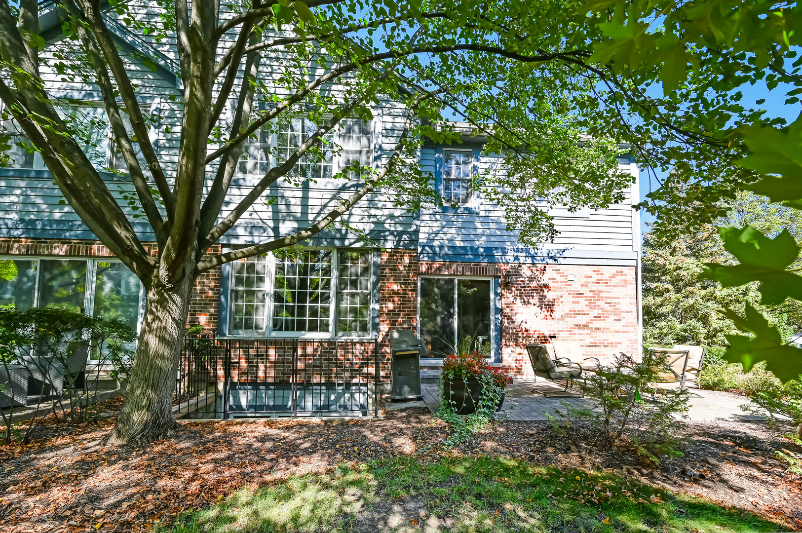 75 Trent Court Burr Ridge, IL 60527 - Photo 5 of 19 Gallery Image 5
