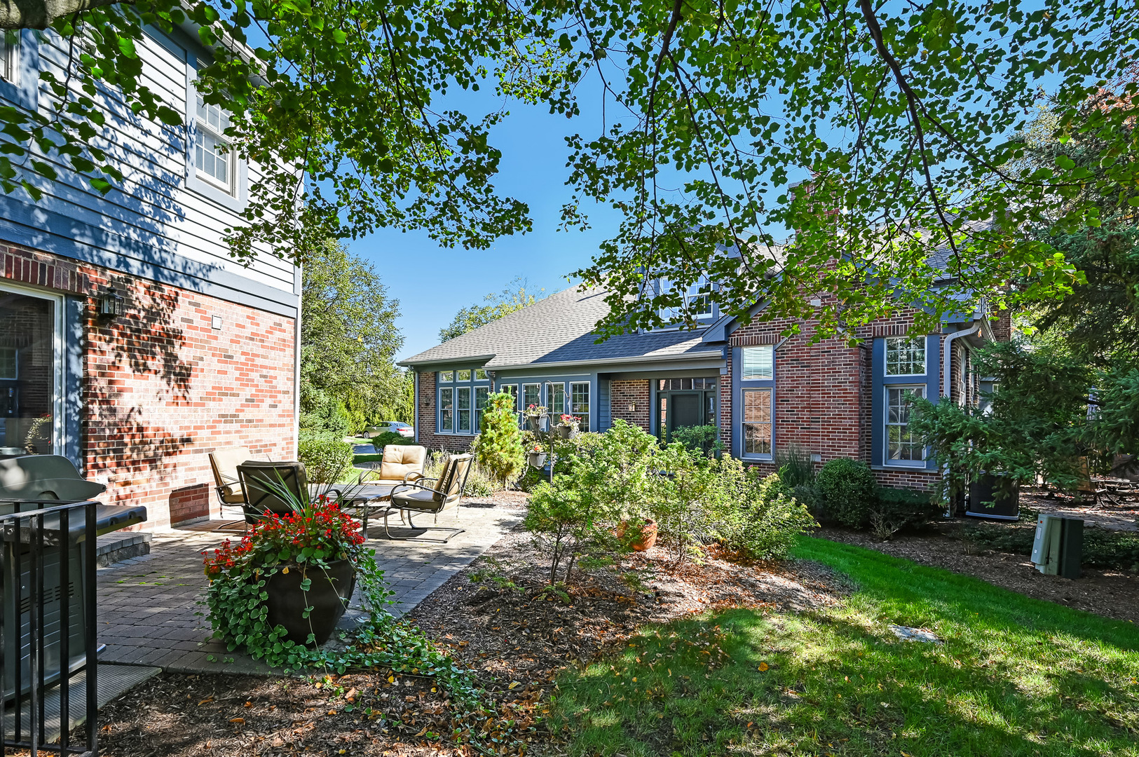 75 Trent Court Burr Ridge, IL 60527 - Photo 6 of 19 Gallery Image 6
