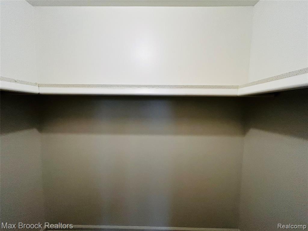 4113 Telegraph Road, Unit B117 Bloomfield Hills, MI 48302 - Photo 23 of 28