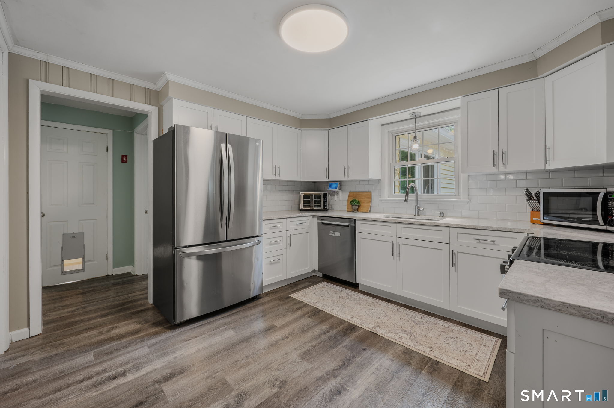 65 Flat Iron Road Guilford, CT 06437 - Photo 8 of 40