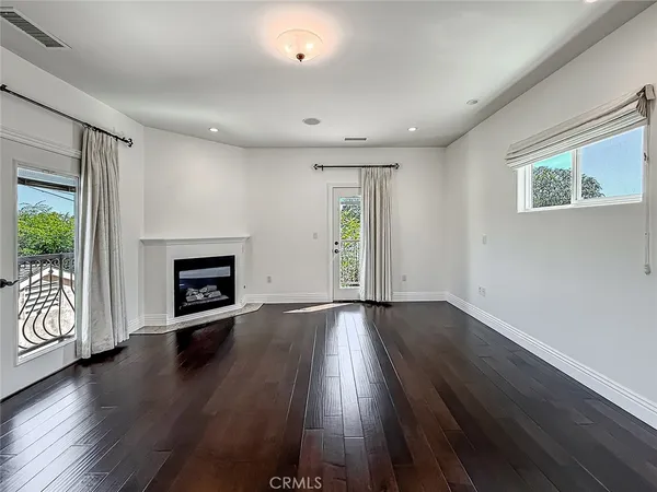 $6,700 | 5960 Balcom Avenue, Encino, CA 91316