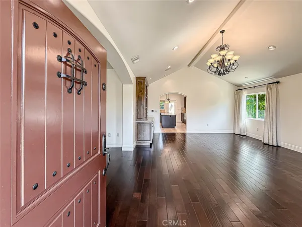 $6,700 | 5960 Balcom Avenue, Encino, CA 91316