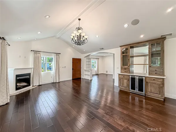 $6,700 | 5960 Balcom Avenue, Encino, CA 91316