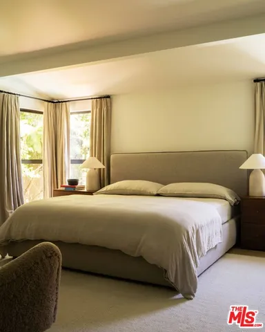 $5,995,000 | 1364 Londonderry Place, Los Angeles, CA 90069