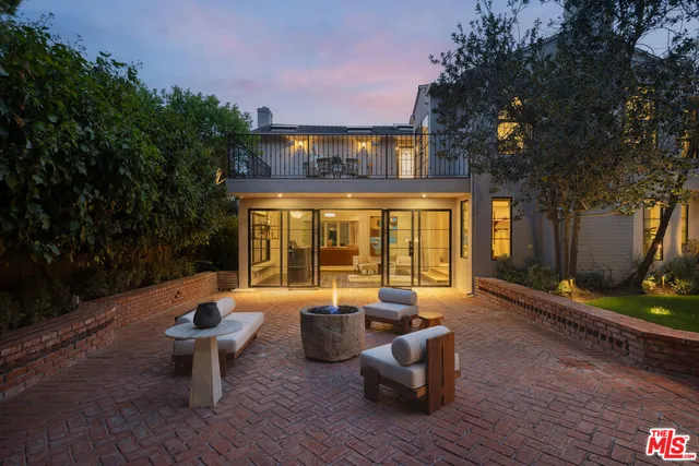 $5,995,000 | 1364 Londonderry Place, Los Angeles, CA 90069