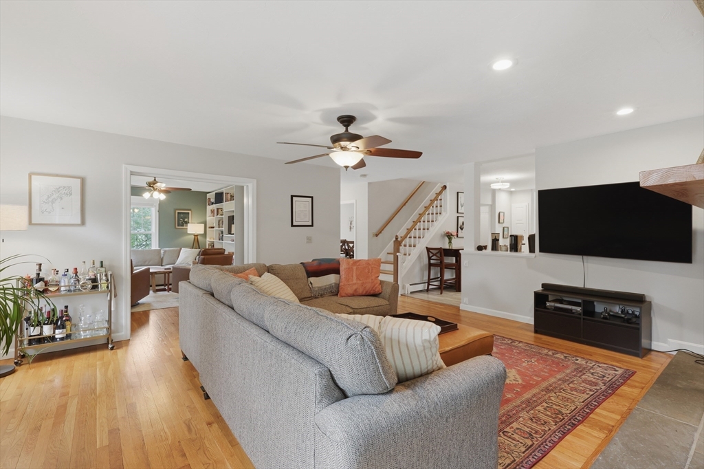 28 Modoc Street Worcester, MA 01604 - Photo 6 of 42