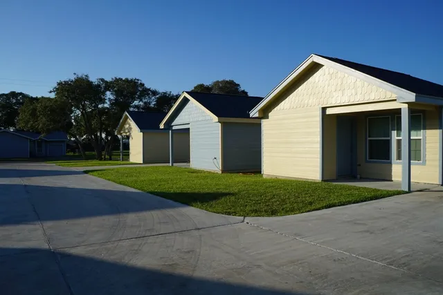 $850 | 109 Gillespie Lane, Aransas Pass, TX 78336