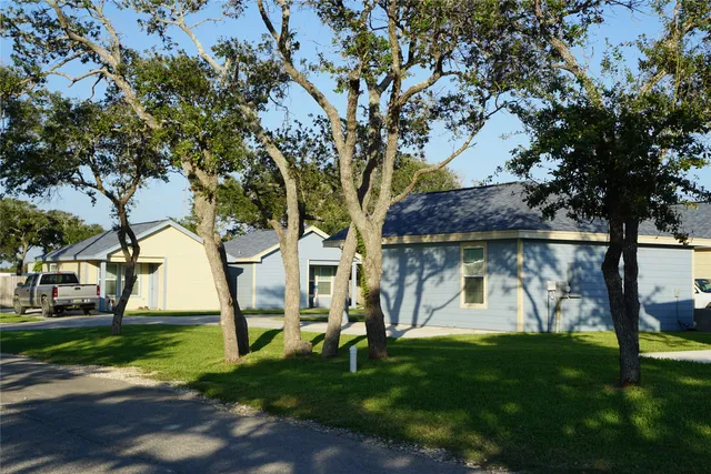 $850 | 109 Gillespie Lane, Aransas Pass, TX 78336