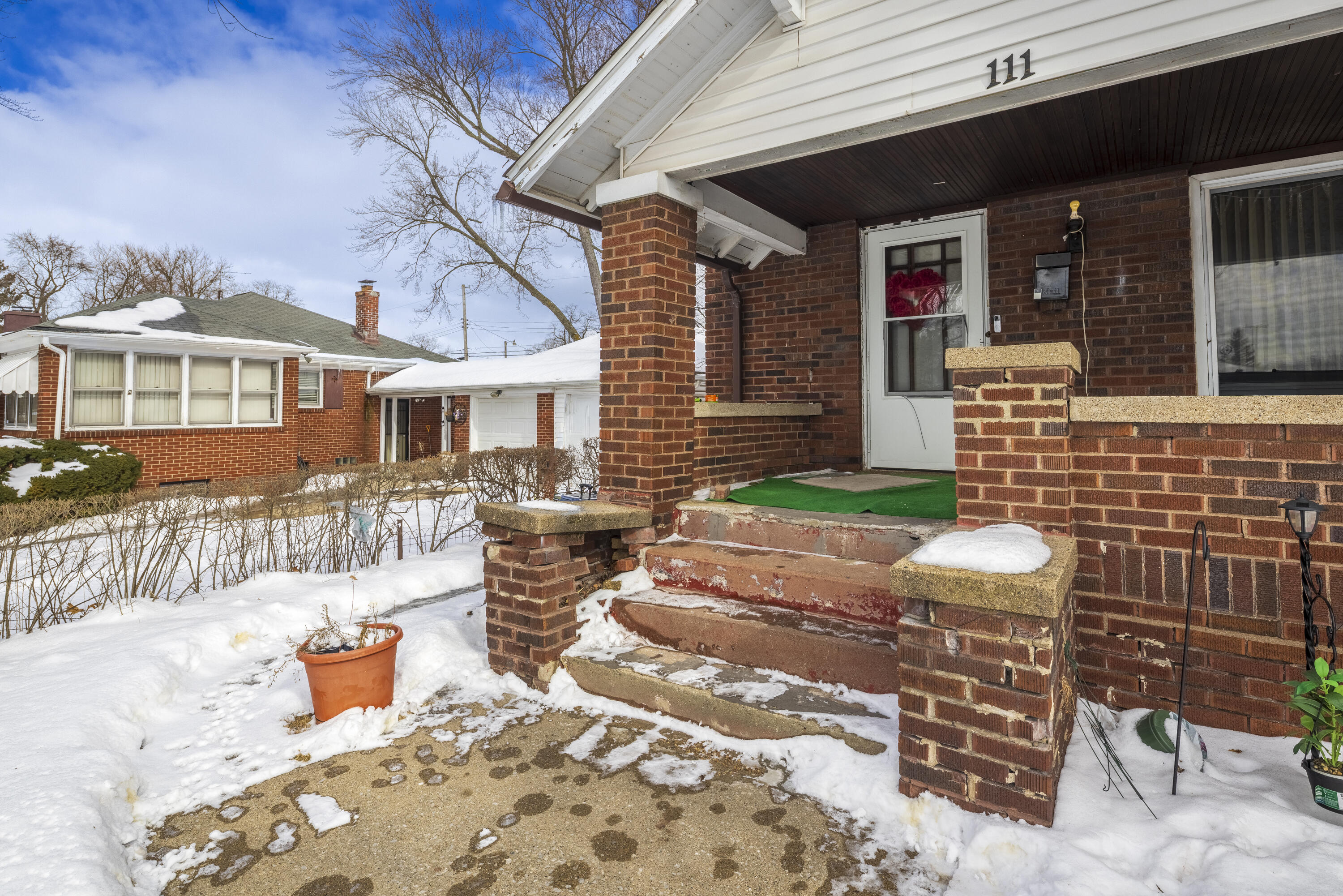 111 Ridgeland Avenue Michigan City, IN 46360 - Photo 4 of 7 3000x2001
