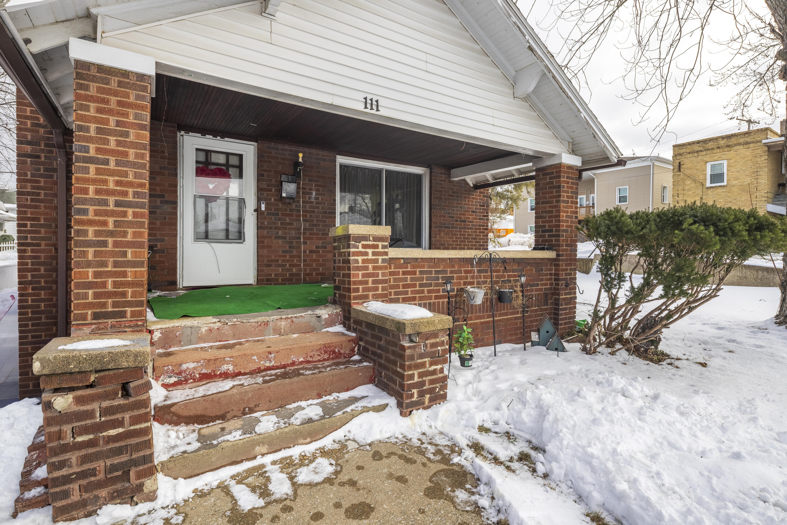 111 Ridgeland Avenue Michigan City, IN 46360 - Photo 5 of 7 3000x2001