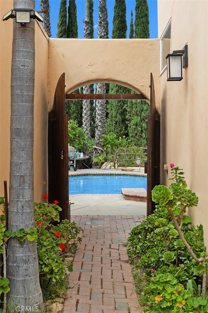 3264 Shearer Crossing Fallbrook, CA 92028 - Photo 2 of 41 Pool Gate