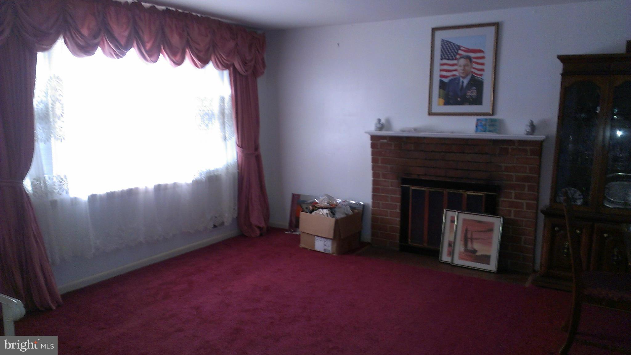 2804 Kingsway Road Fort Washington, MD 20744 - Photo 8 of 14 Living Room