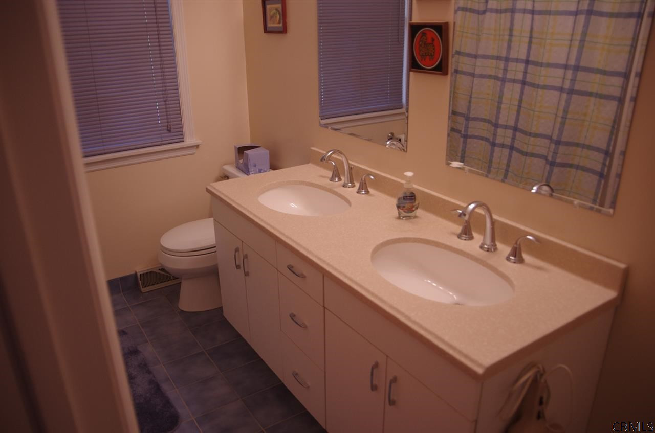 96 Pheasant Ridge Niskayuna, NY 12309 - Photo 11 of 14 Photo 11