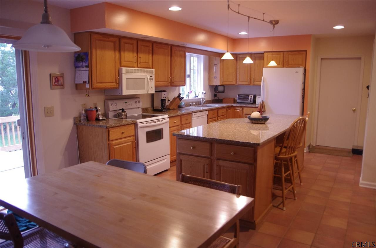96 Pheasant Ridge Niskayuna, NY 12309 - Photo 3 of 14 Photo 3