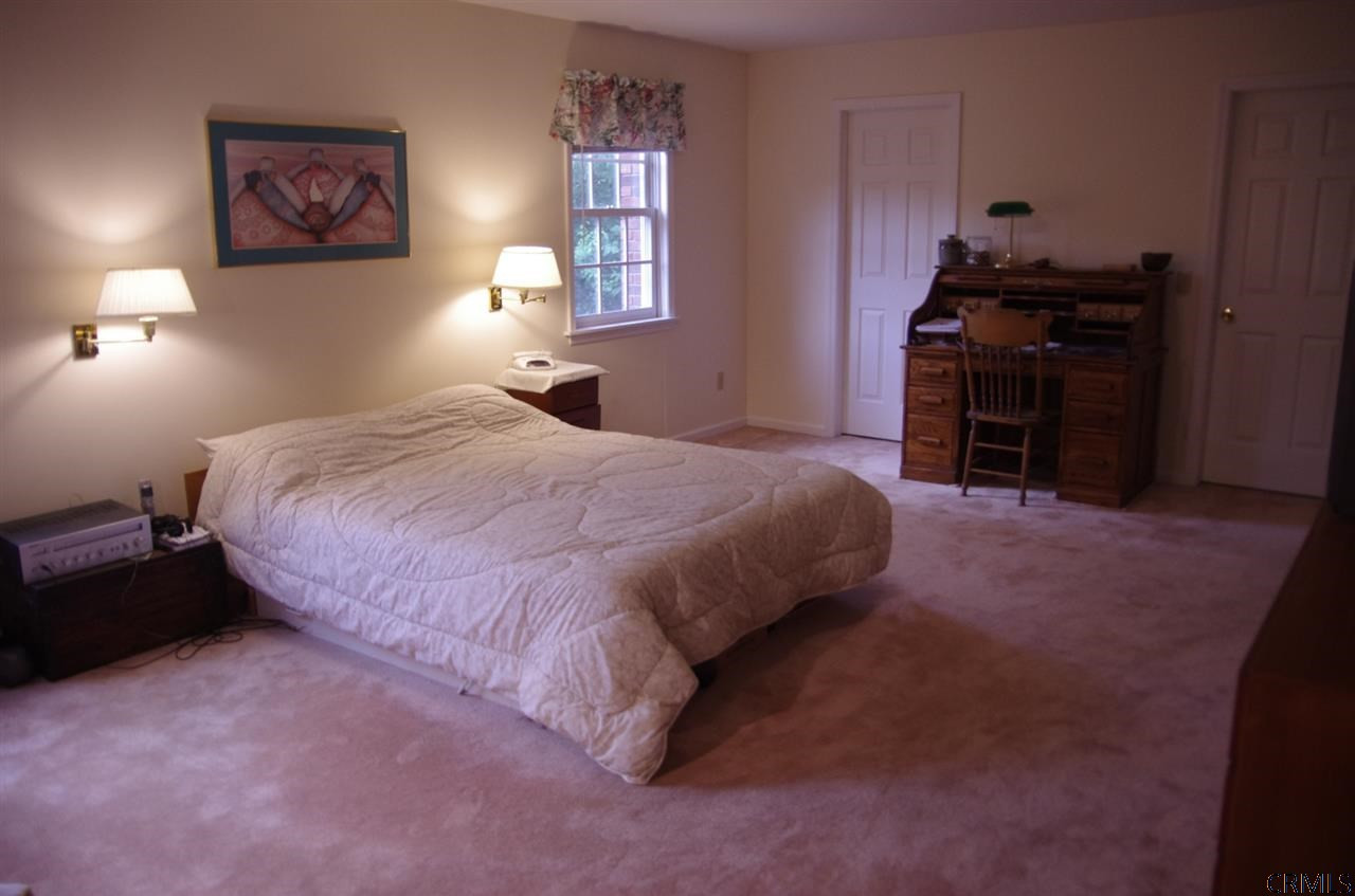 96 Pheasant Ridge Niskayuna, NY 12309 - Photo 8 of 14 Photo 8