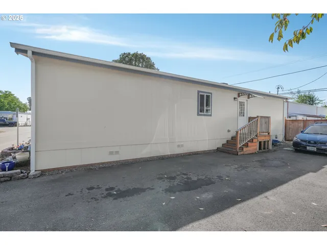 $165,000 | 10701 Southeast Highway 212, Unit M3, Clackamas, OR 97015