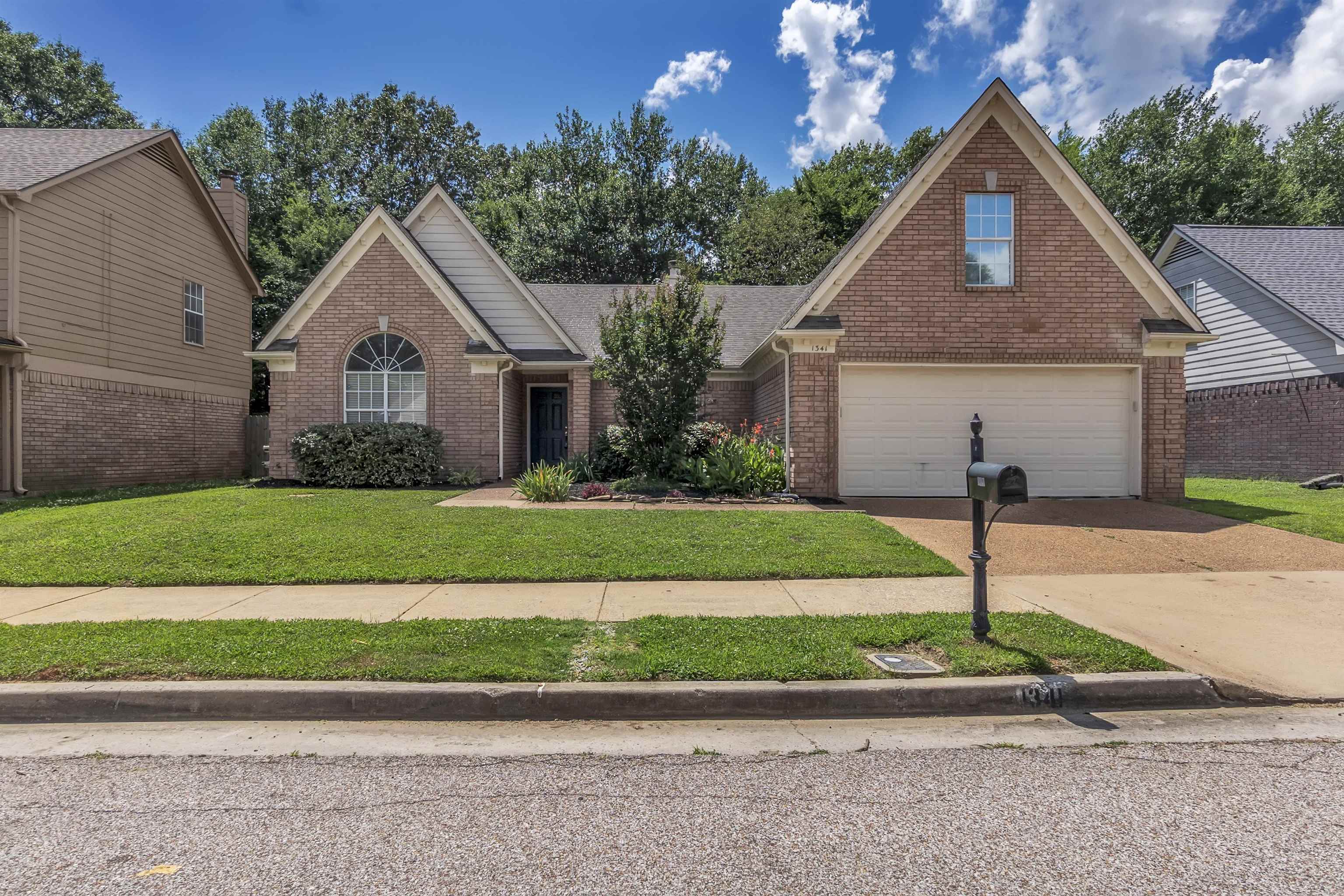 1341 Milestone Circle Collierville, TN 38017 - Photo 2 of 29