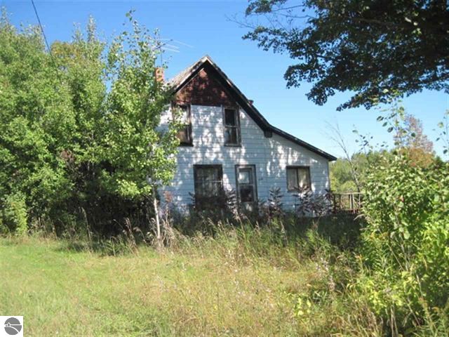 10238 19 Mile Road Tustin, MI 49688 - Photo 1 of 18 1792890.JPG