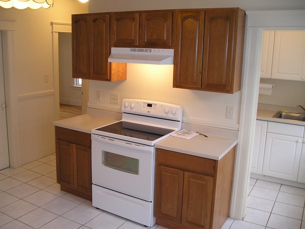 48 Sagamore Road Worcester, MA 01609 - Photo 10 of 27 Gallery Image 10