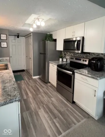 $196,900 | 7508 Farm View Circle West, Indianapolis, IN 46256