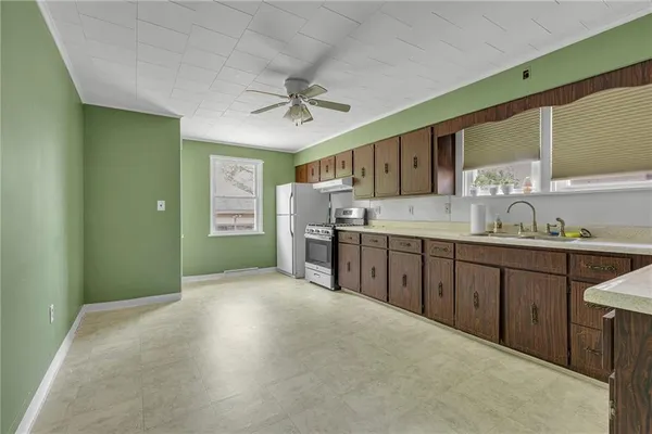 $150,000 | 2729 20th St Extension, Beaver Falls, PA 15010