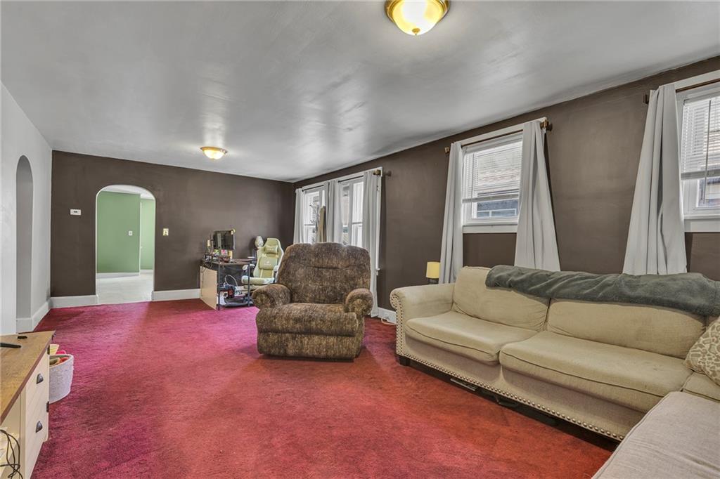 2729 20th St Extension Beaver Falls, PA 15010 - Photo 6 of 33