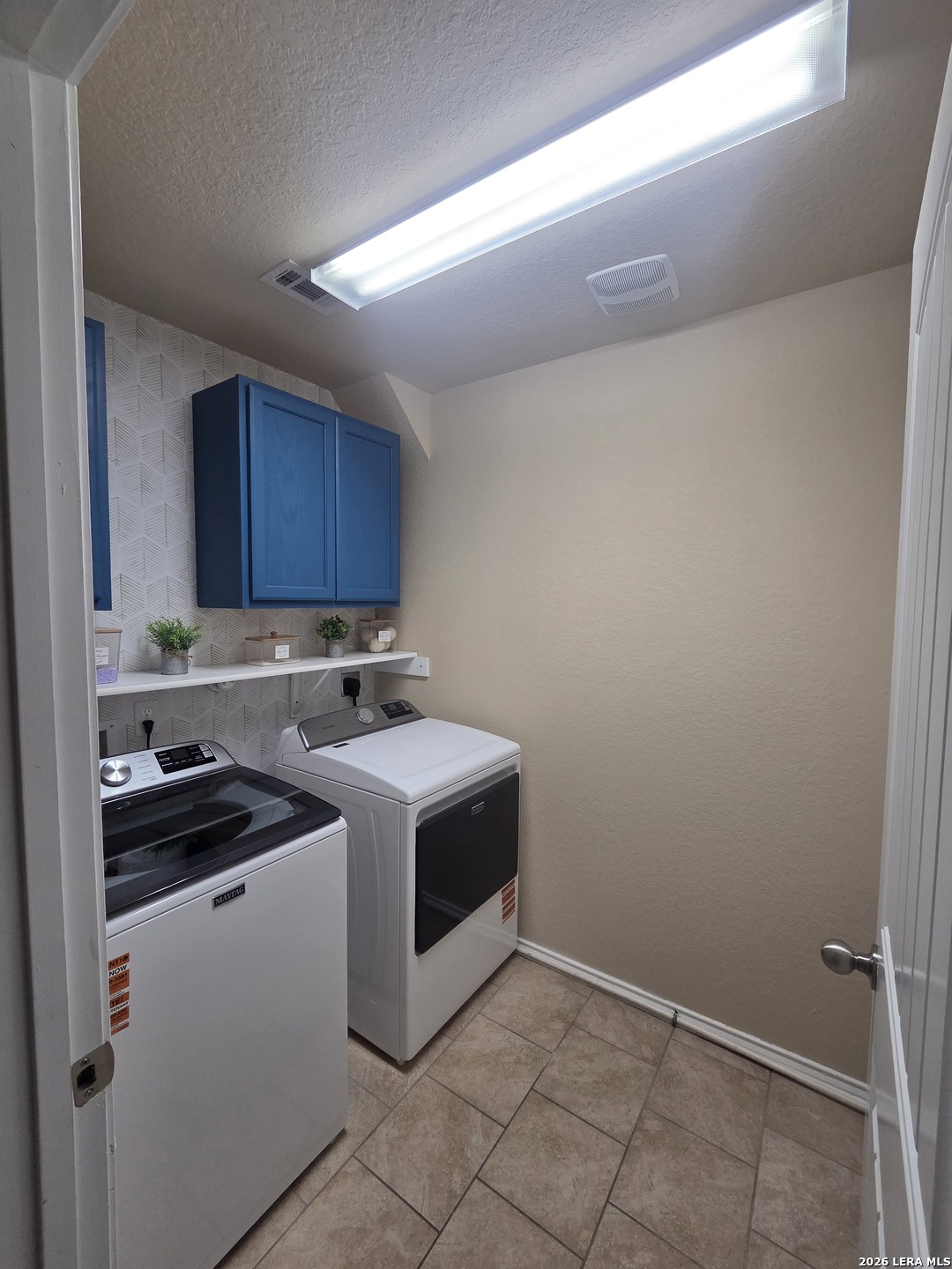 6024 Harvest Ranch San Antonio, TX 78244 - Photo 8 of 31 a utility room with sink dryer and washer